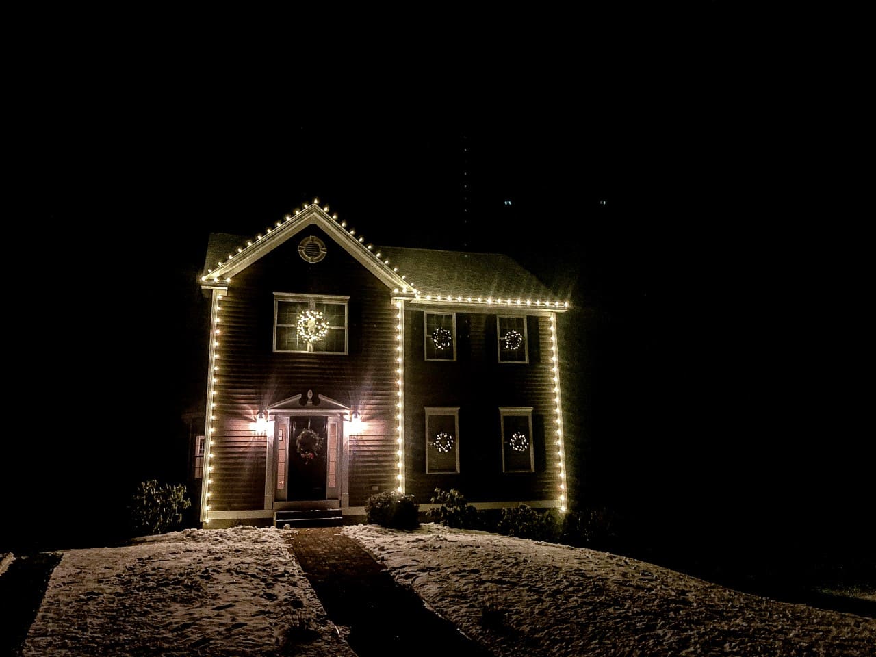 Epping NH holiday lighting image